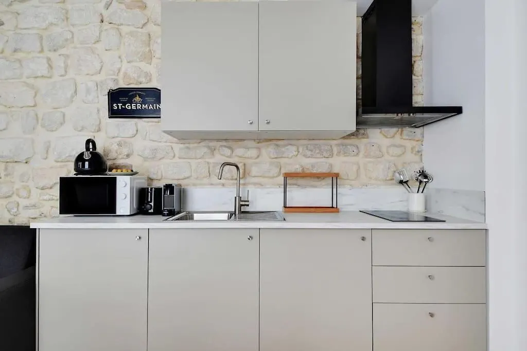Charming Apartment In Le Marais Paris Fransa